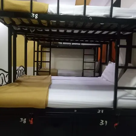 Bandra Dormitory Only For Indian Male-2
